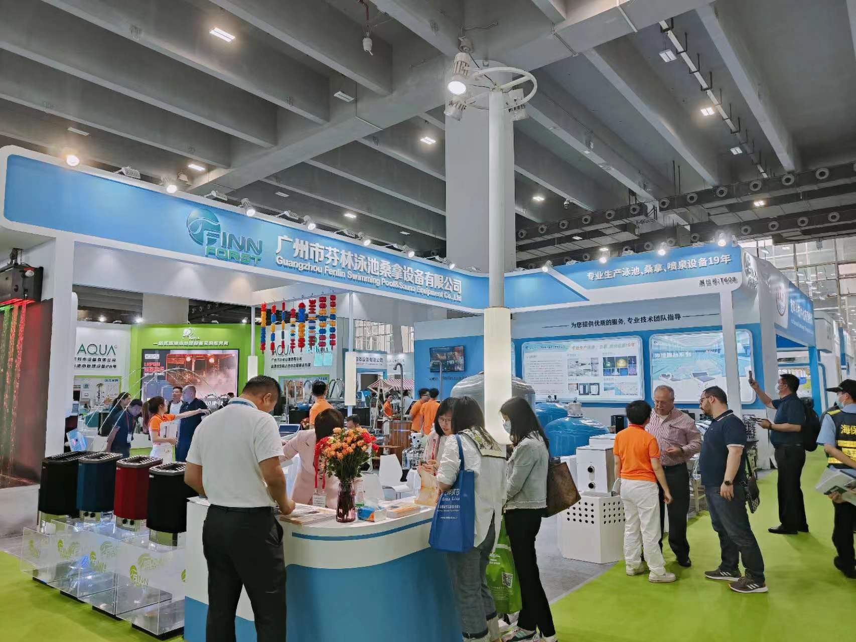 泳池�?.jpg 泳池�?.jpg